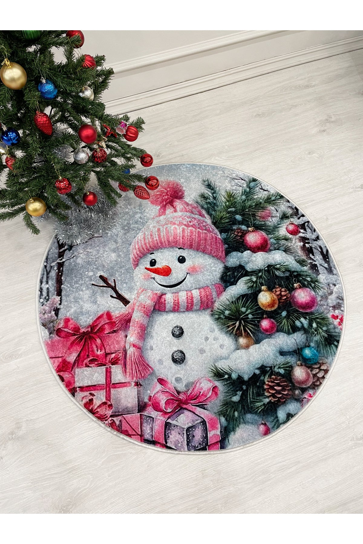 Christmas-Themed Snowman Tree Skirt Rug