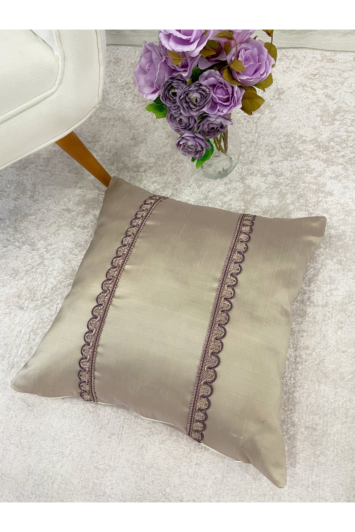 BEIGE/CHICKPEA Color - PURPLE Trim Silk Taffeta Throw Pillow Cover (45X45)