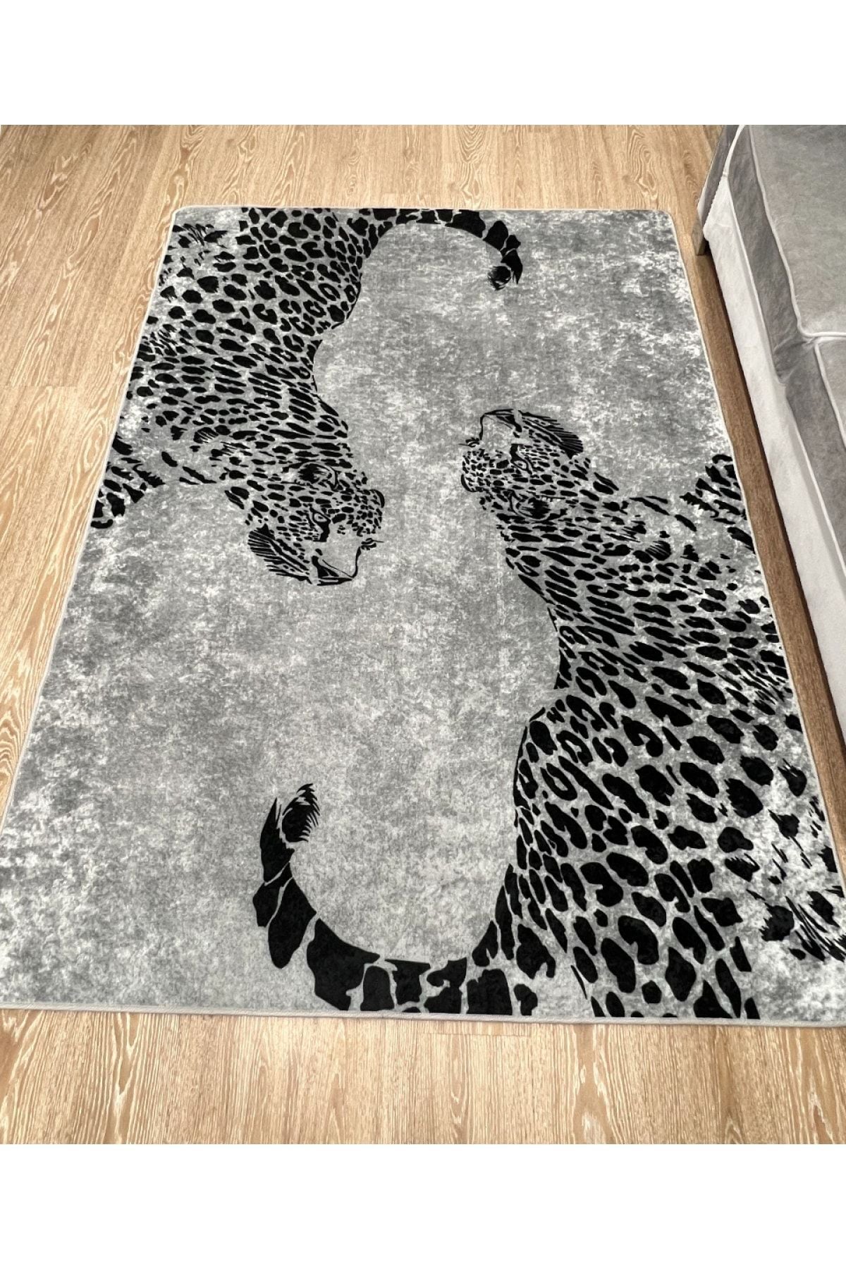 Jaguar Desenli Lateks Taban Halı (gri)