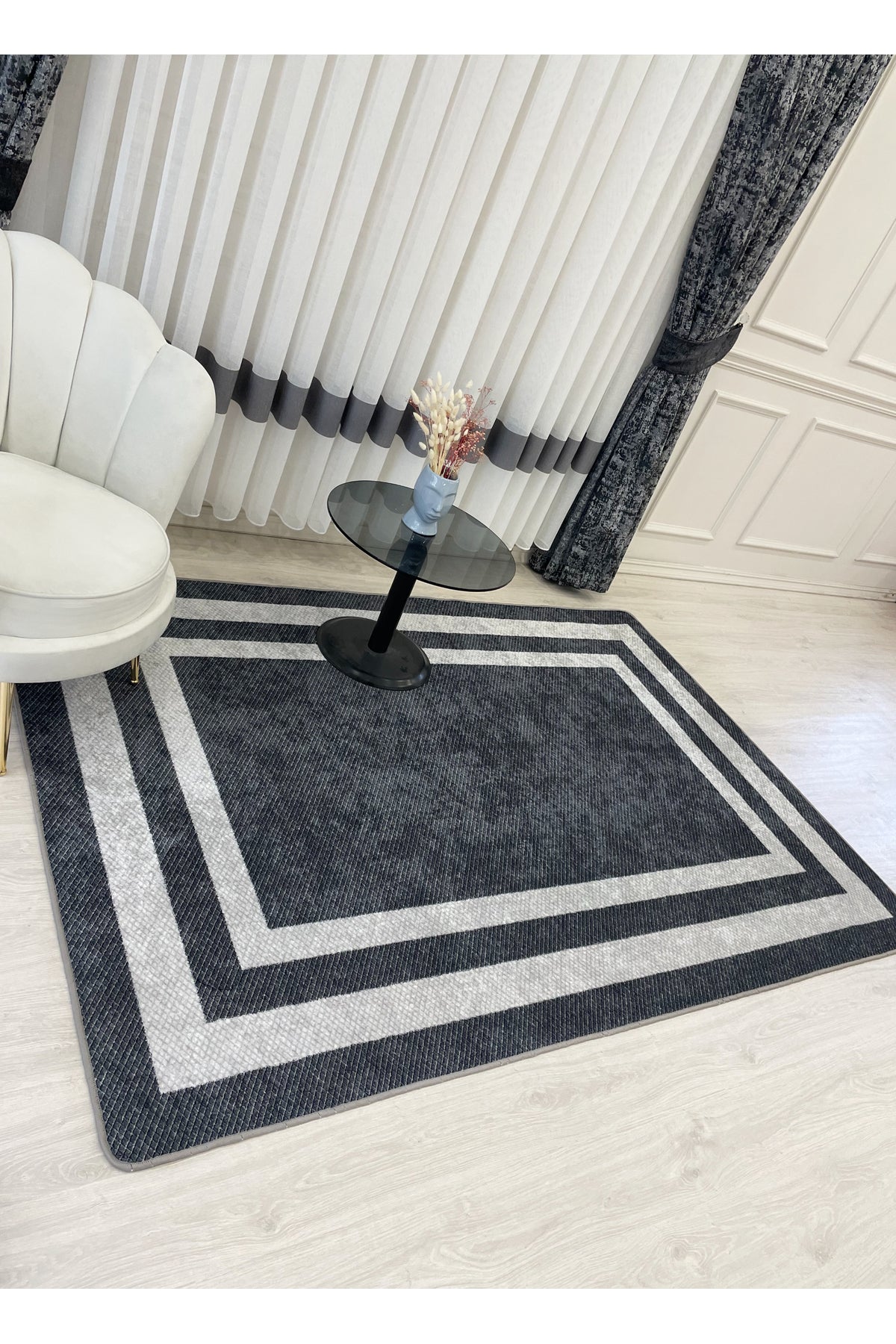 Gray Wicker-Look Bordered Latex Leather Base Rug