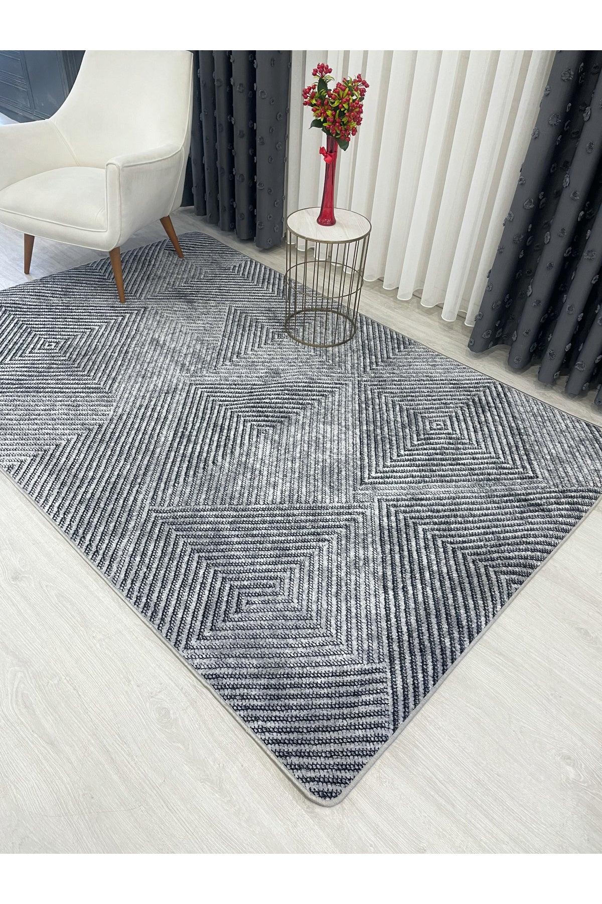 GRAY Geometric Pattern Runner Non-Slip Base Rug