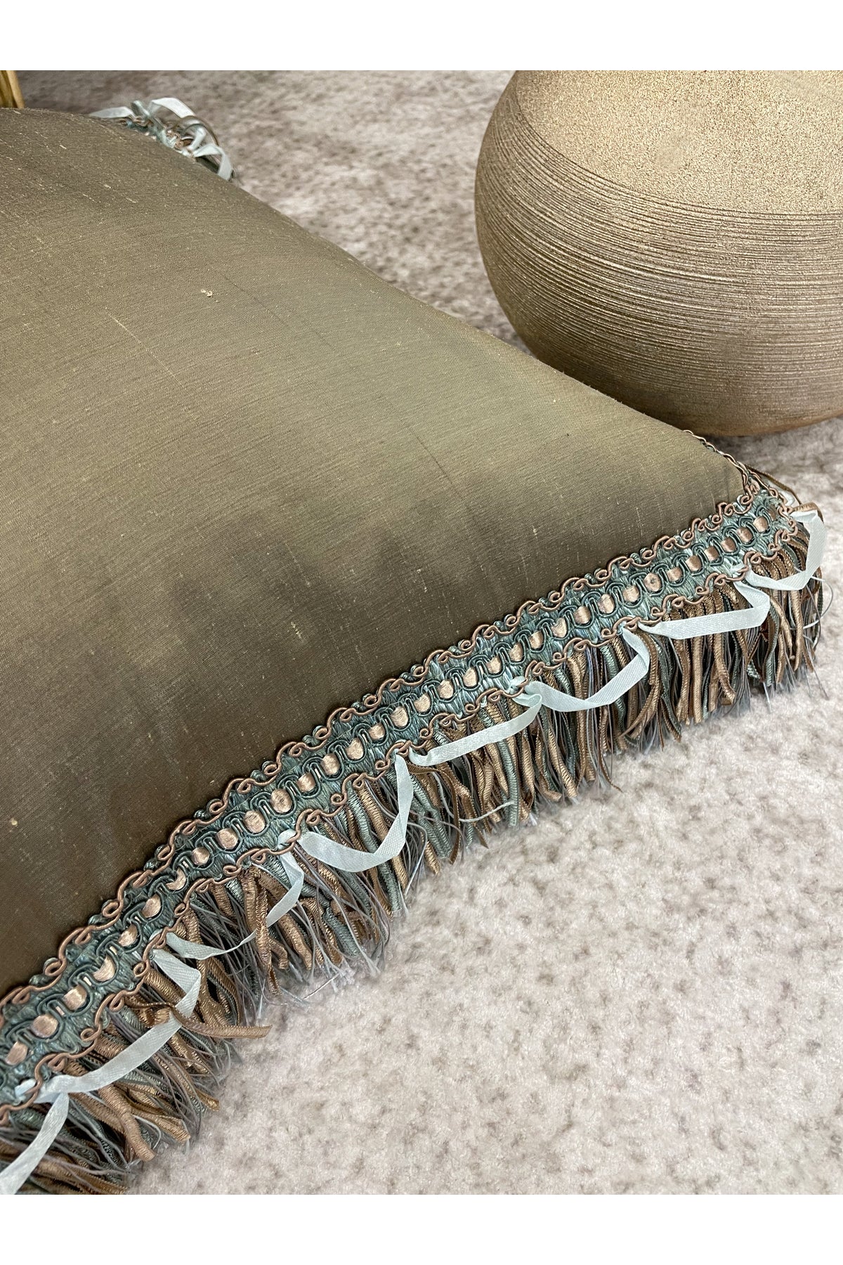 İthal Ipek (silk) Kırlent Yastık Kılıfı Kordonlu 45X45 YEŞİL
