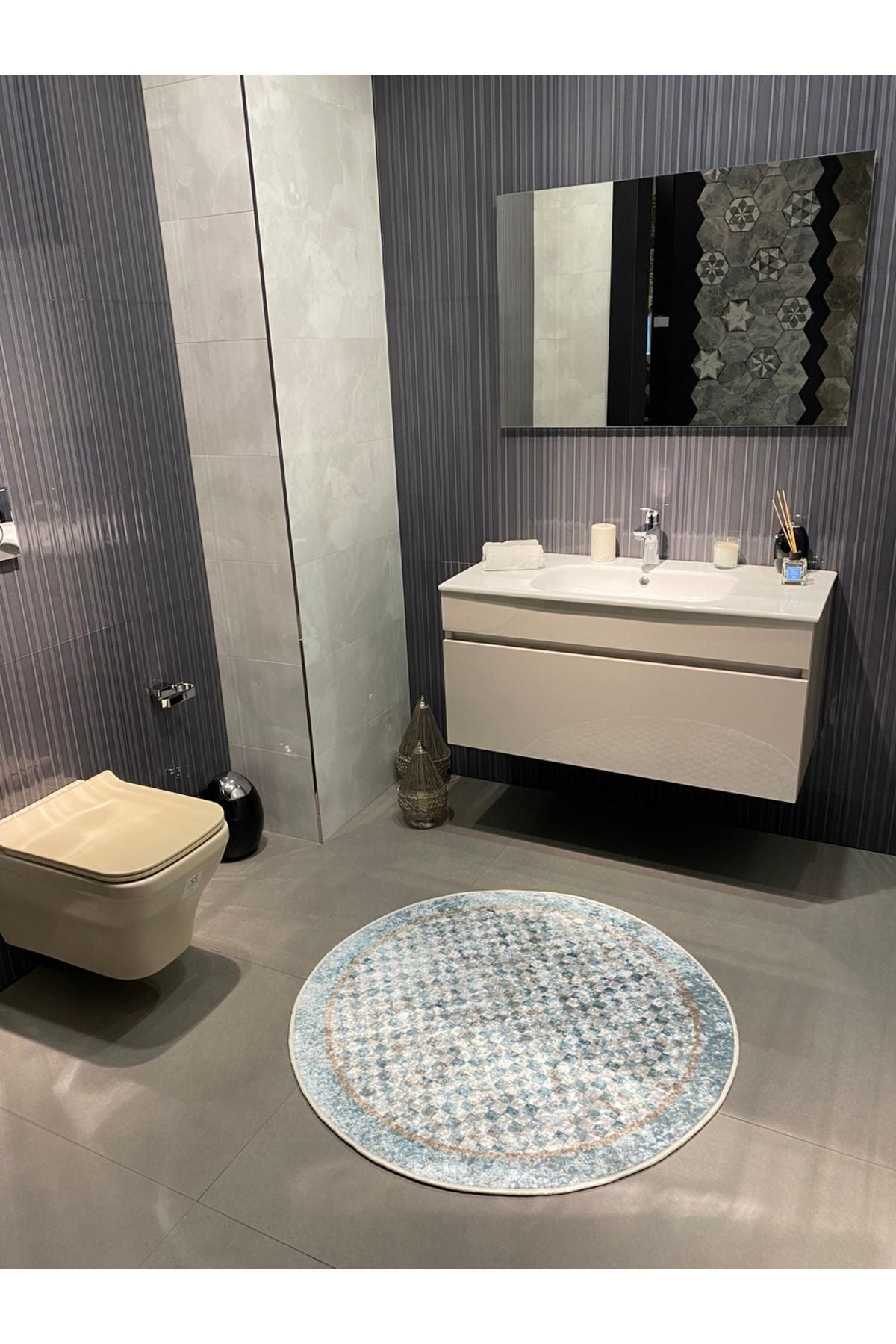 Robert Blue Diamond Pattern Fringeless Round Bathroom Mat - Blue Size 100x100