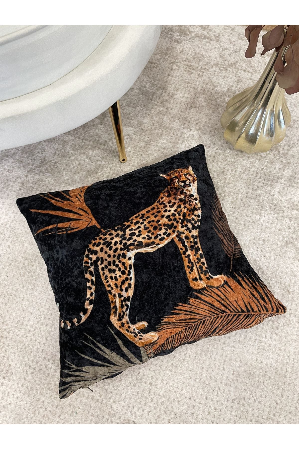 %100 Velvet Patterned Cushion Cover (Black)