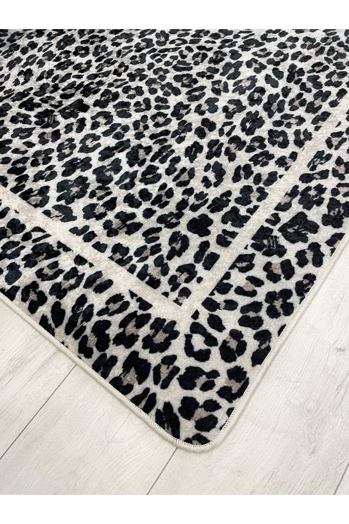 Leopard Pattern Oval Latex Leather Rug