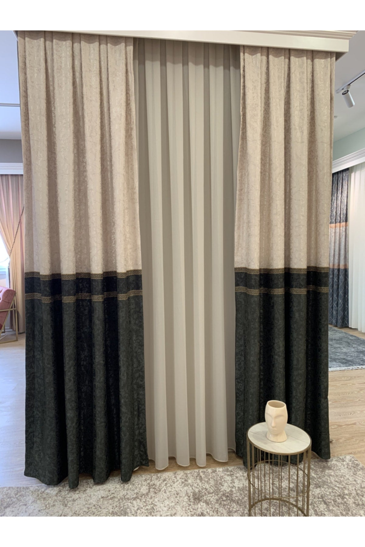 Liva Model 1/2.50 Pleated Blackout Curtain