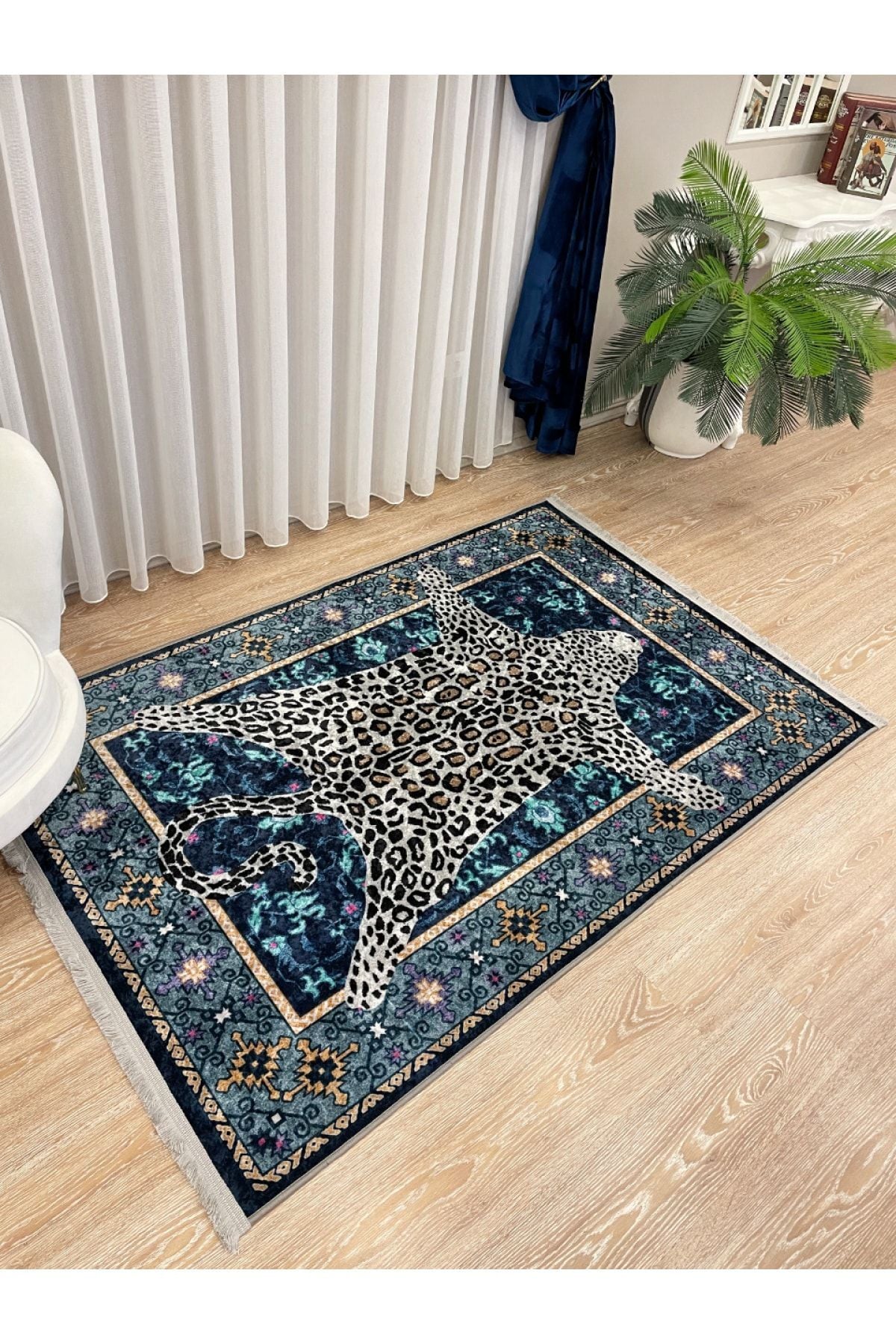 Etnik Leopar Desenli Dekoratif Halı - Pembe