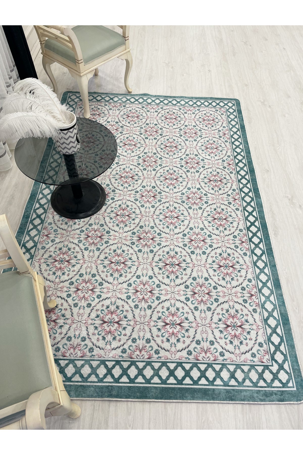 Mavi Renk Vintage Desen Lateks Deri Taban Daire Halı