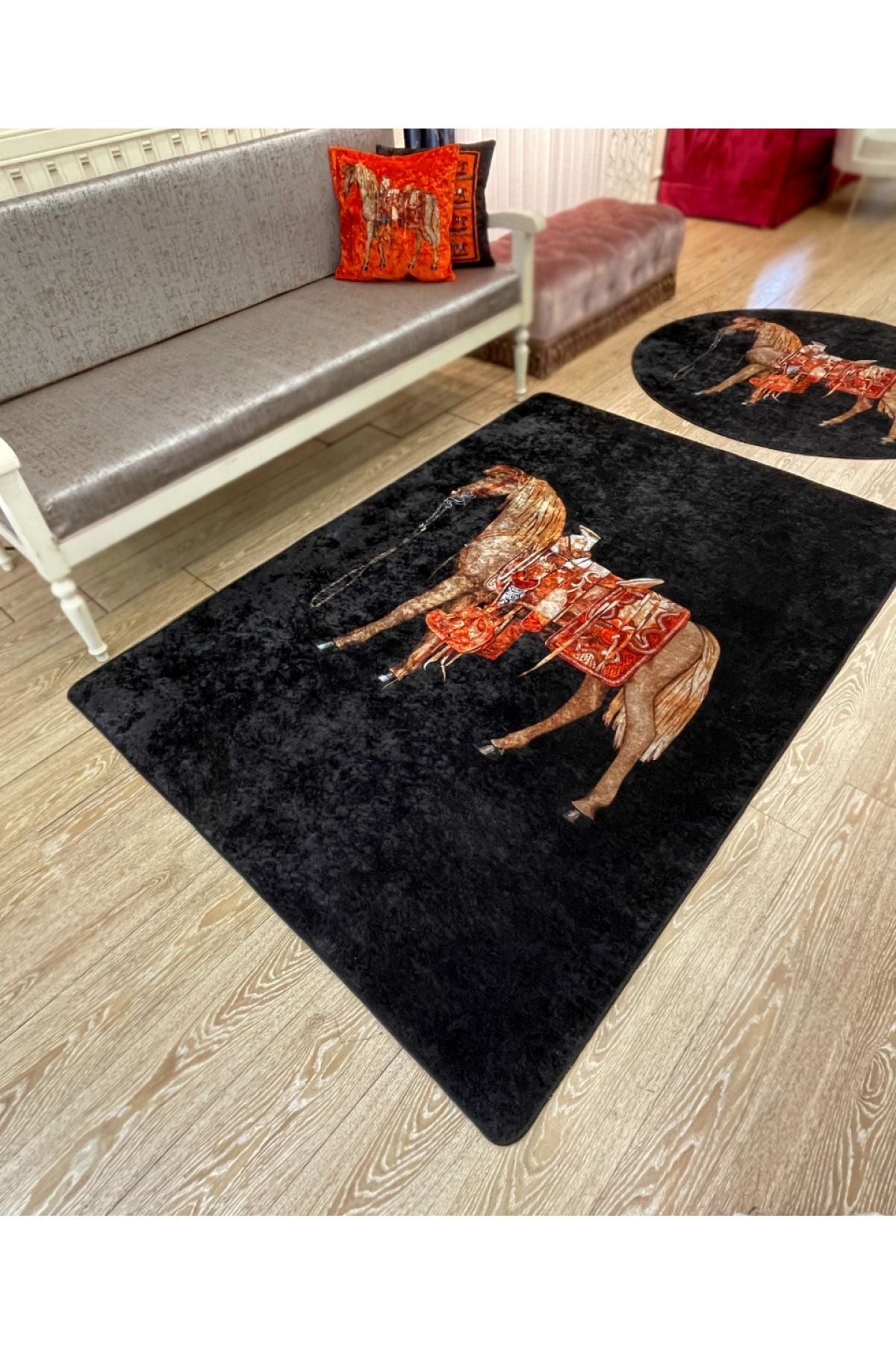 Horse Pattern Latex-Backed Round Rug