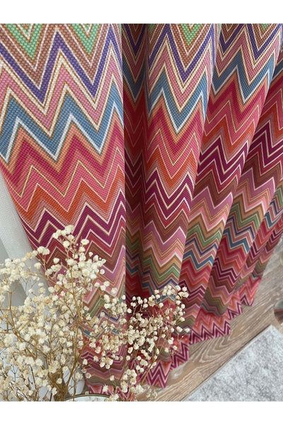 Zigzag Patterned No-Pleat Flat Stitch Extra-Tape Blackout Curtain