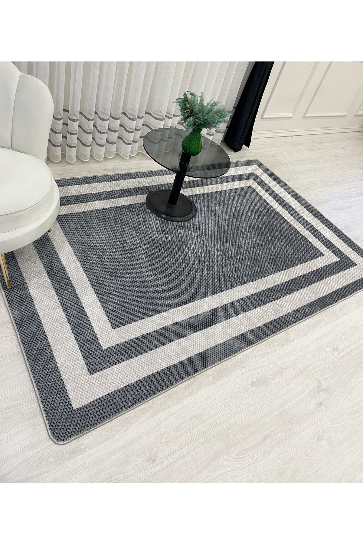 Gray Wicker-Look Bordered Latex Leather Base Rug