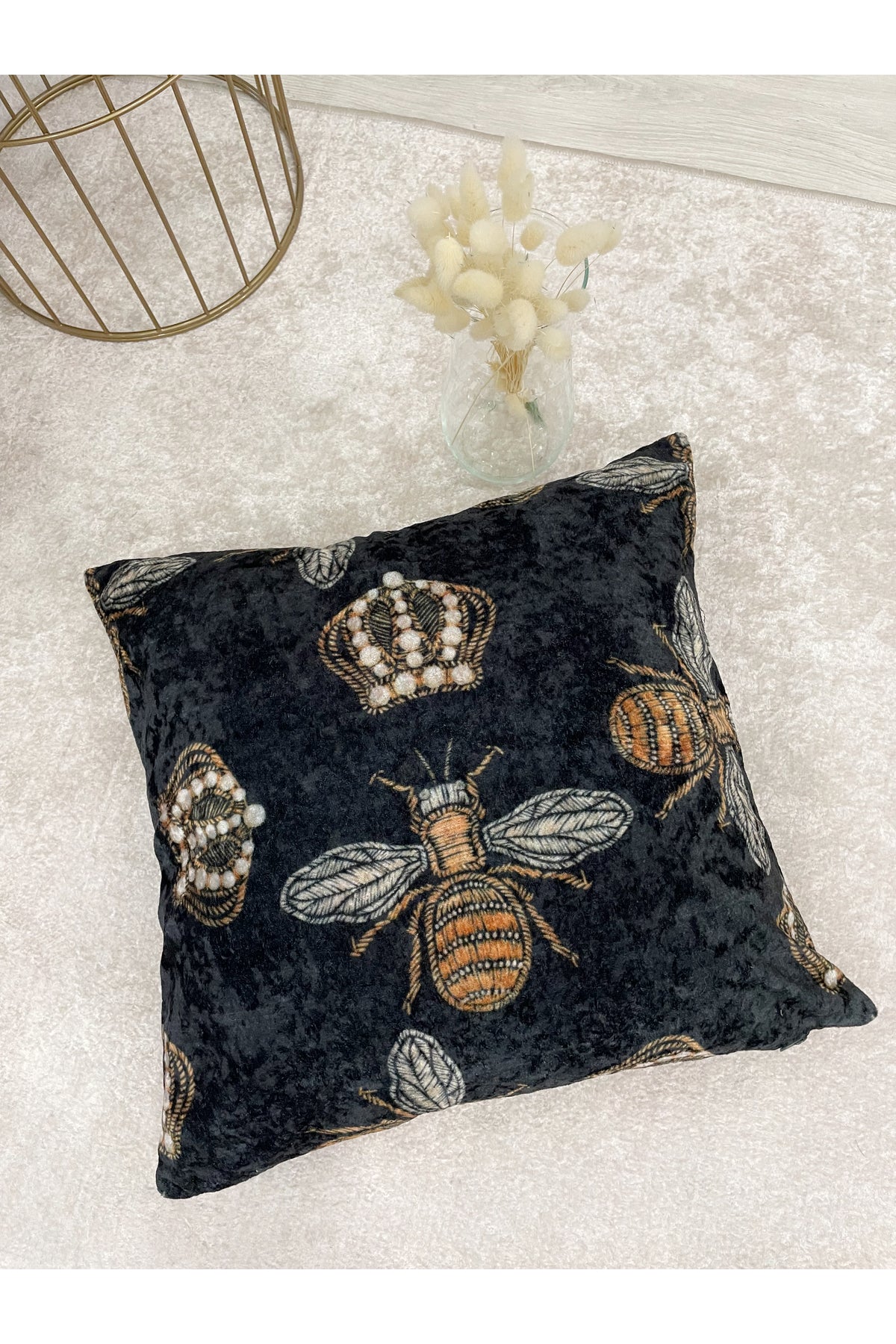 Queen Bee Embroidery Look Velvet Throw Pillow Cover 45x45