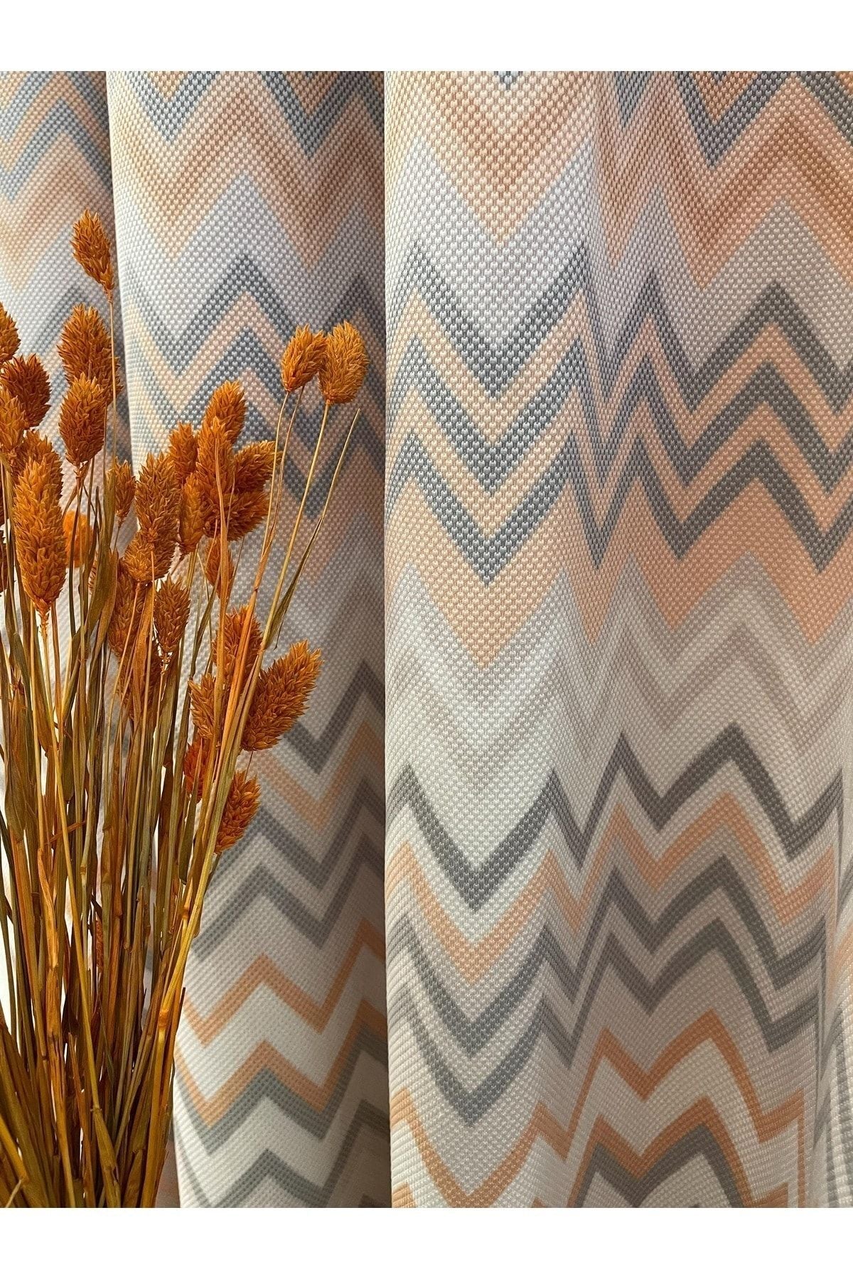 Zigzag Patterned No-Pleat Flat Stitch Extra-Tape Blackout Curtain