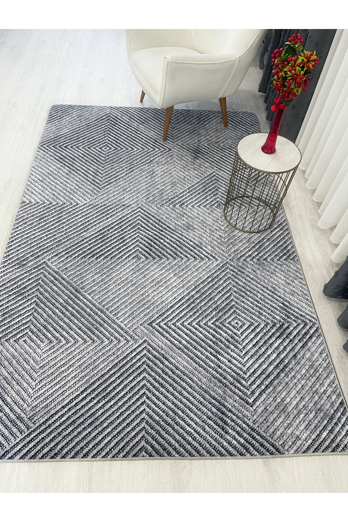 GRAY Geometric Pattern Runner Non-Slip Base Rug