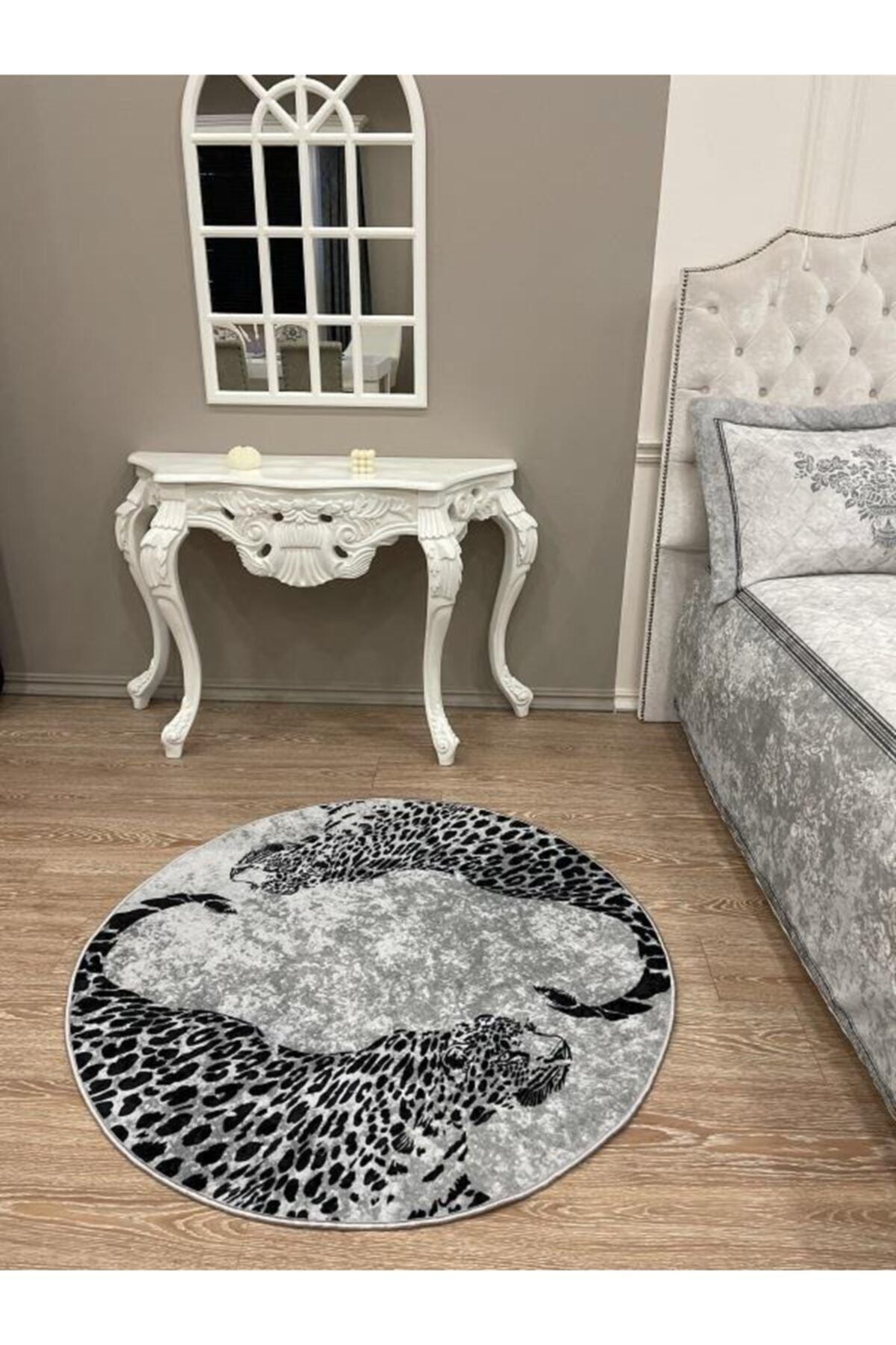 Leopar Desen Lateks Kaymaz Taban Yuvarlak Halı