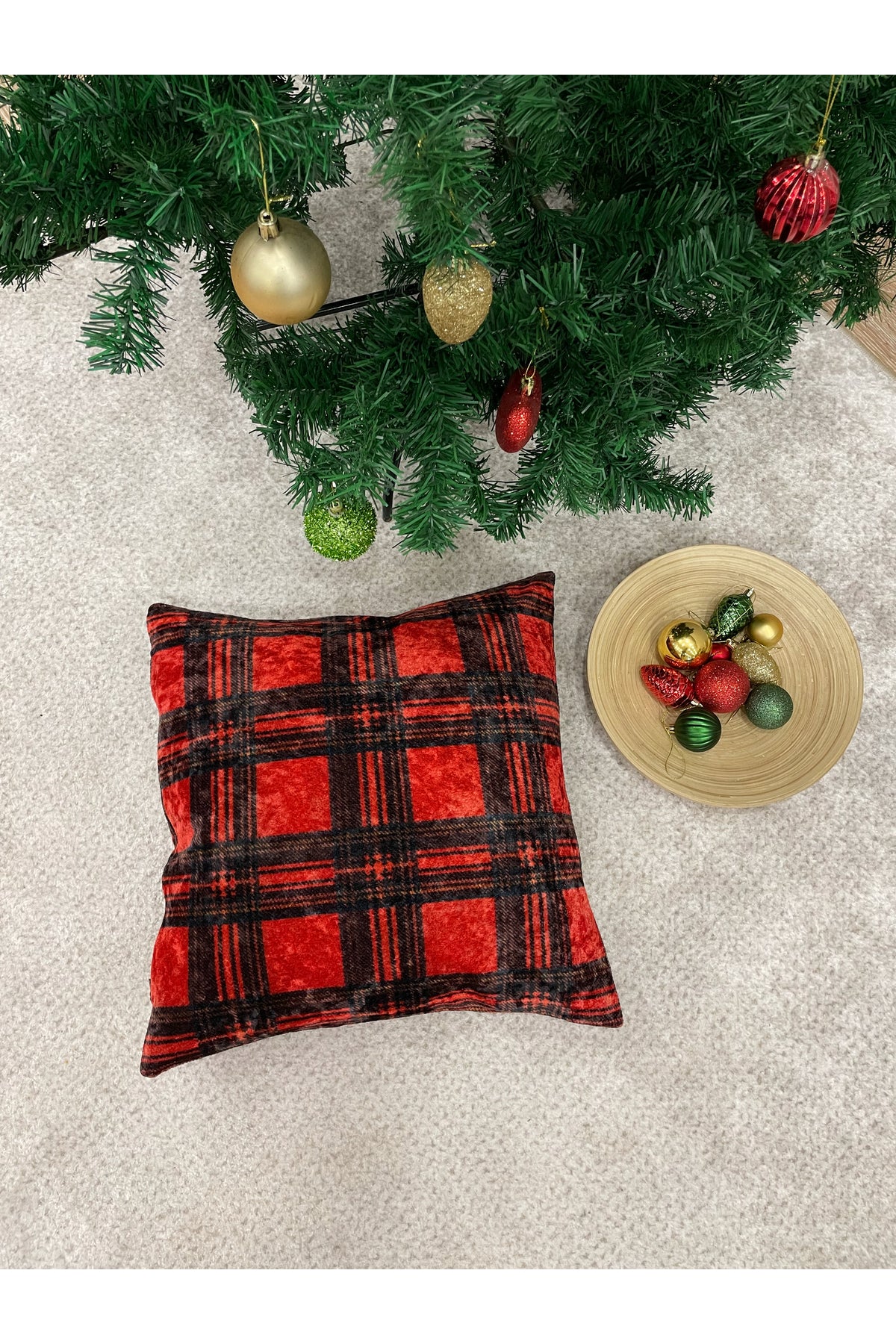 Love Plaid Pattern Velvet Cushion Cover (RED)