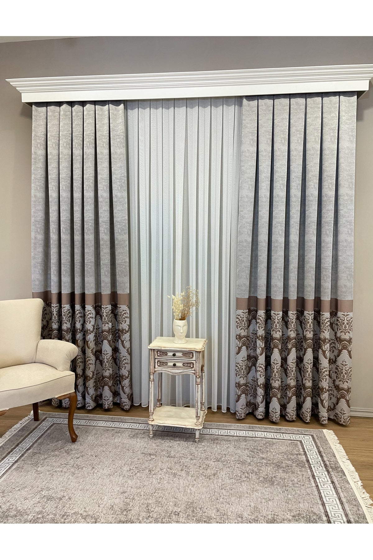 Gray Brown Damask Pattern Jacquard 1/3 Tight Pleat Jacquard Blackout Curtain