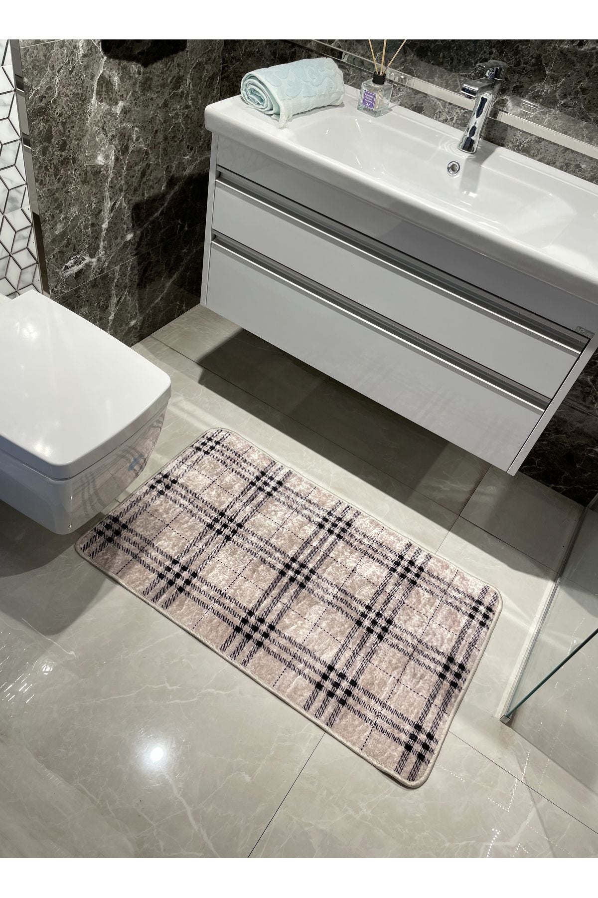 Single Checkered Pattern Bathroom Mat - Beige (50X70 Size)