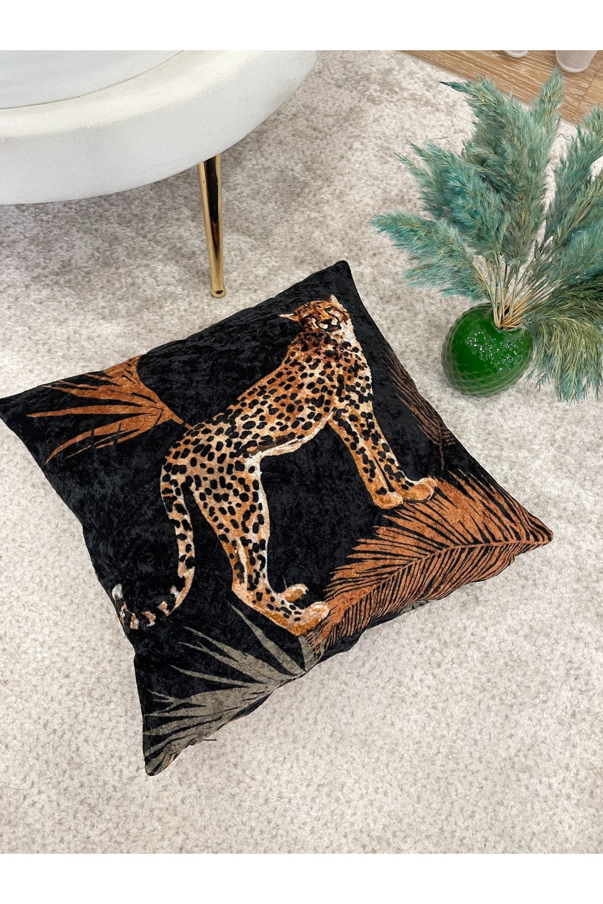 %100 Velvet Patterned Cushion Cover (Black)