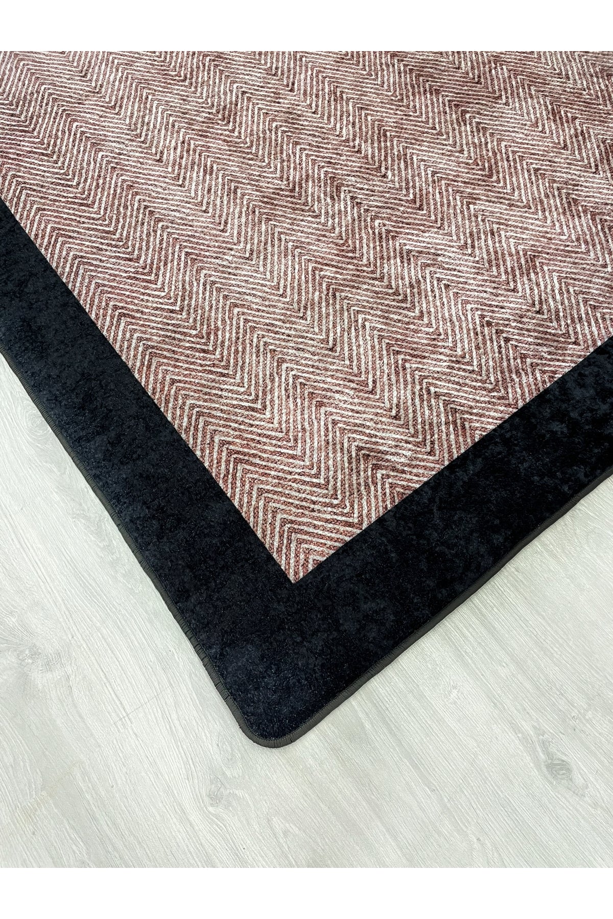 Beige - Black Wicker Jute-Look Latex Base Rug