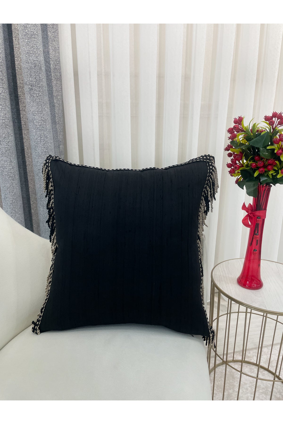 BLACK Tasseled Silk Taffeta Cushion Cover (45X45)