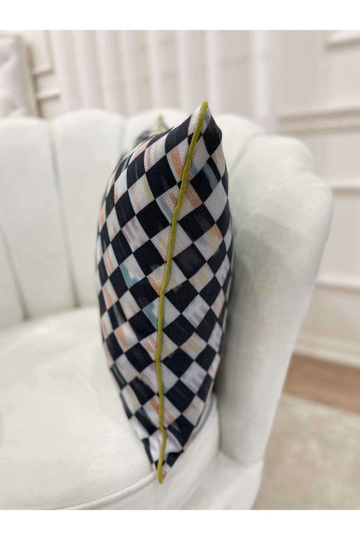 Checkered Linen-Look Piped Edge Cushion Cover (45x45)