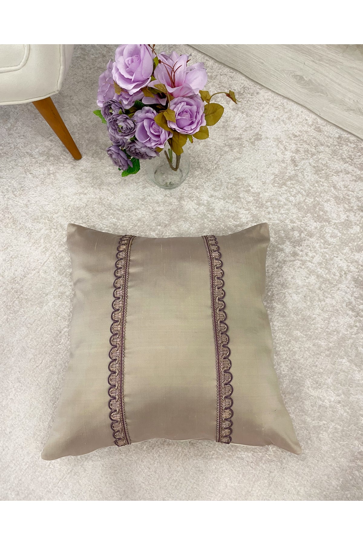 BEIGE/CHICKPEA Color - PURPLE Trim Silk Taffeta Throw Pillow Cover (45X45)