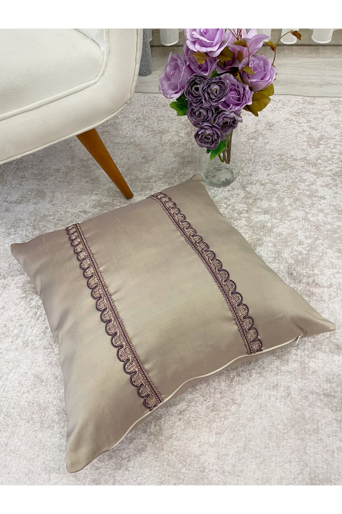 BEIGE/CHICKPEA Color - PURPLE Trim Silk Taffeta Throw Pillow Cover (45X45)