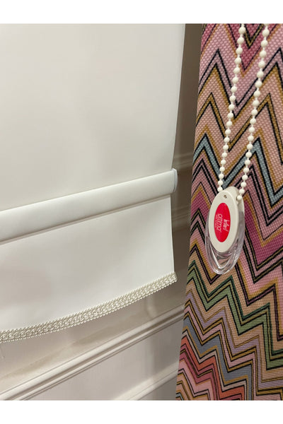 Imported Heavy-Weight Fabric Roller Blind with Scalloped Hem - Ecru Cream