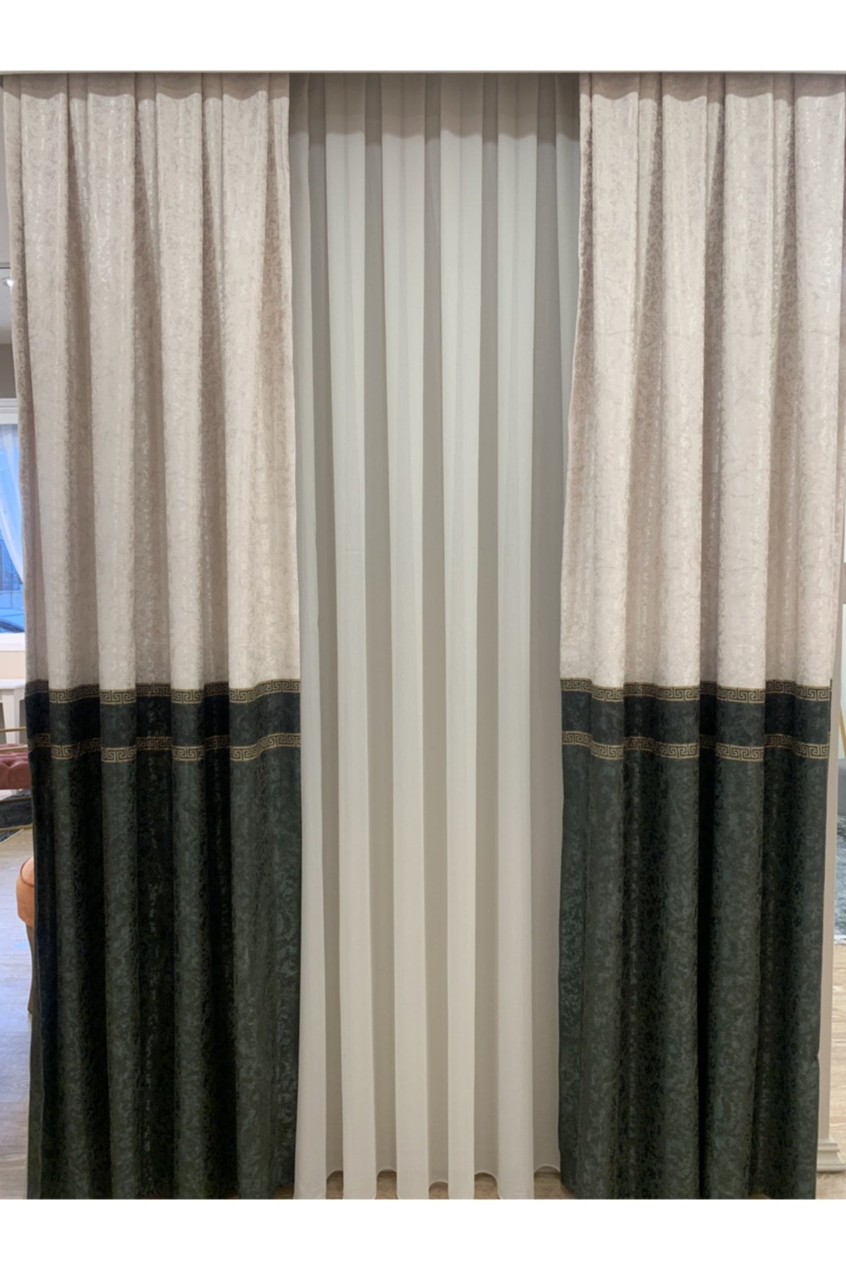 Liva Model 1/2.50 Pleated Blackout Curtain