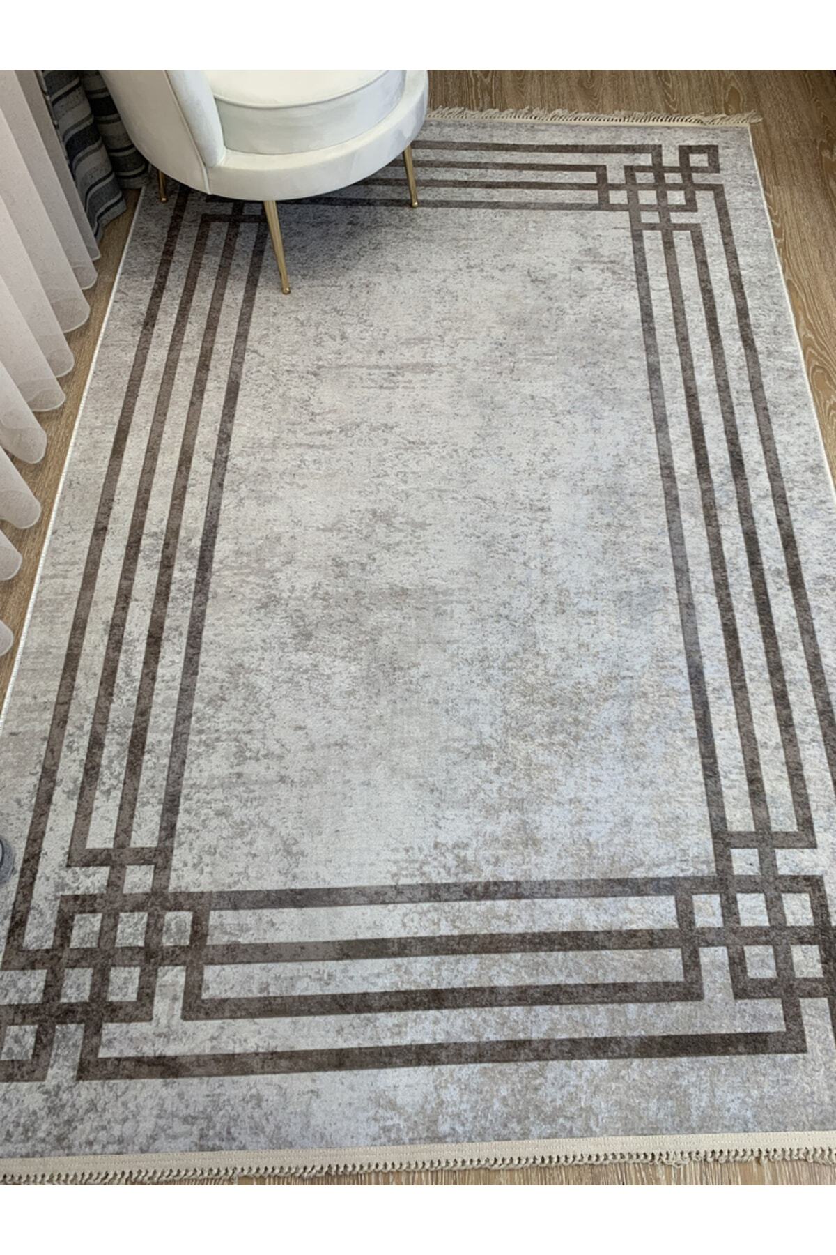 Geometric Gradient Chenille-Look Latex Non-Slip Backing Stain-Resistant Fringed Rug