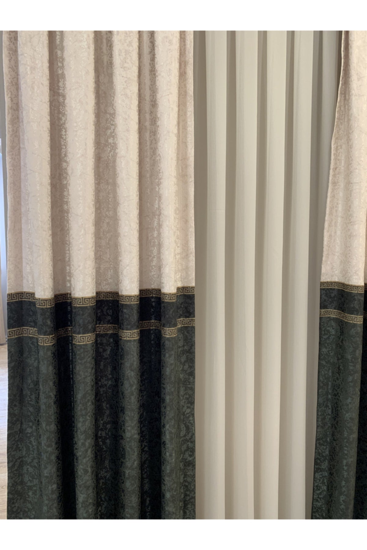 Liva Model 1/2.50 Pleated Blackout Curtain