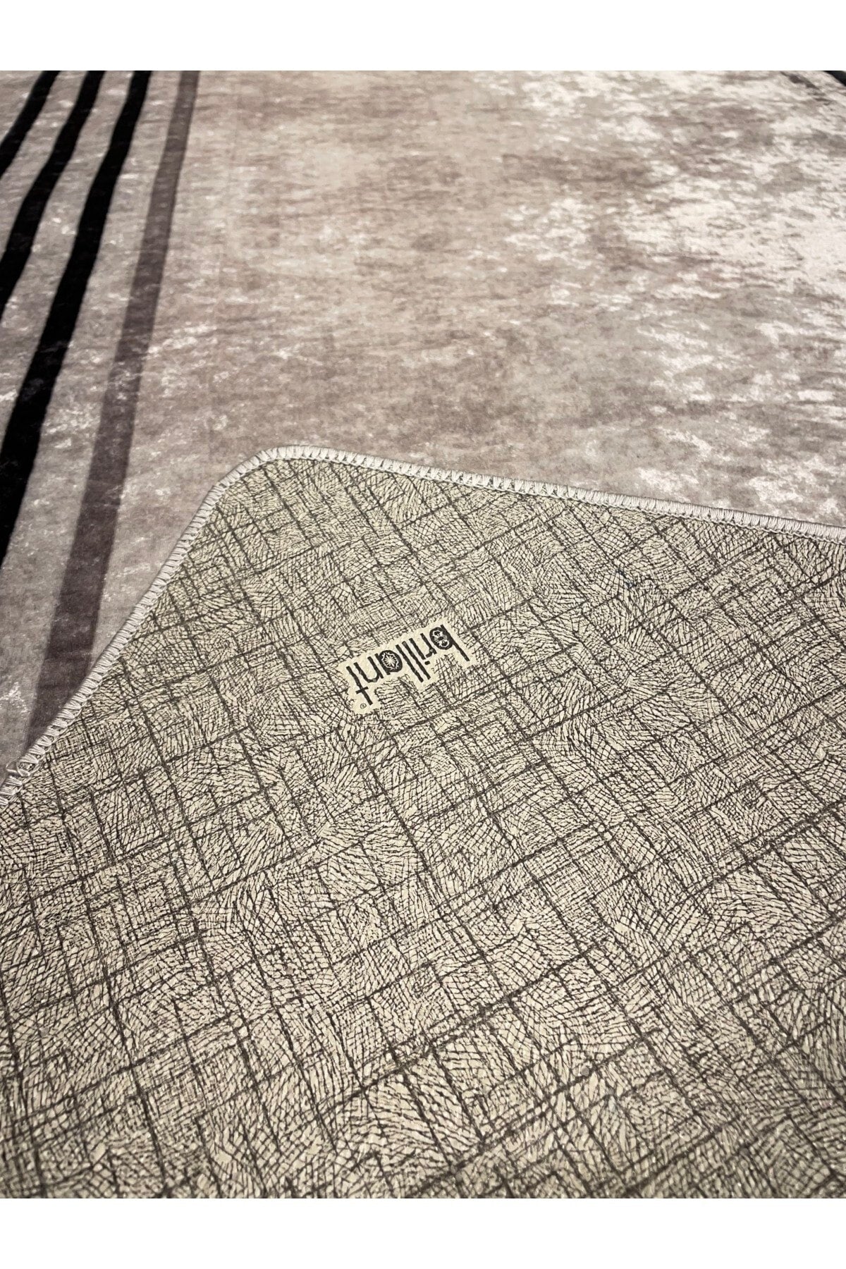 Geometric Gradient Chenille-Look Latex Non-Slip Base Stain-Resistant Fringeless Rug - Navy/Gray