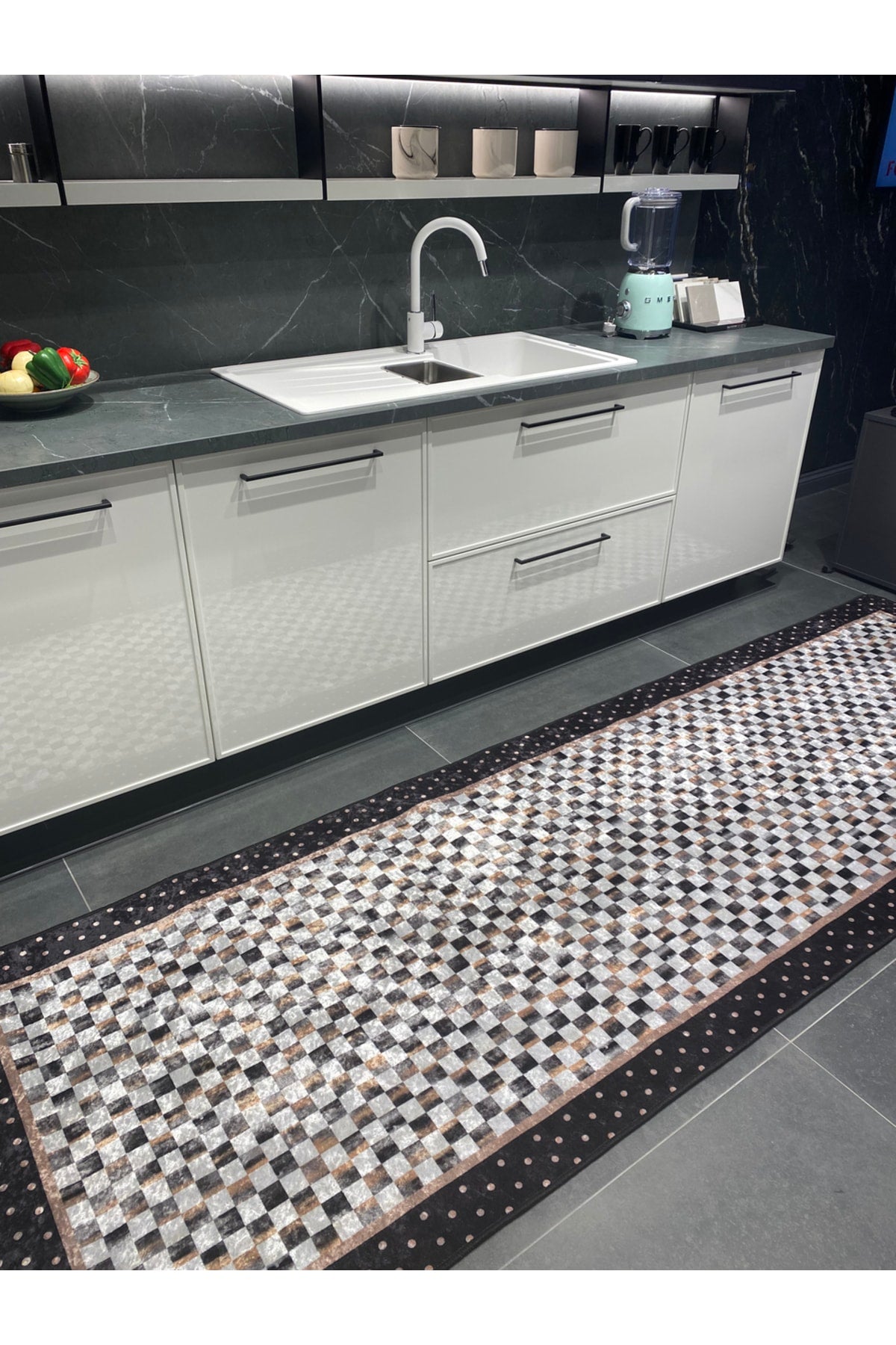 Robert Diamond Pattern Fringeless Round Rug - Brown