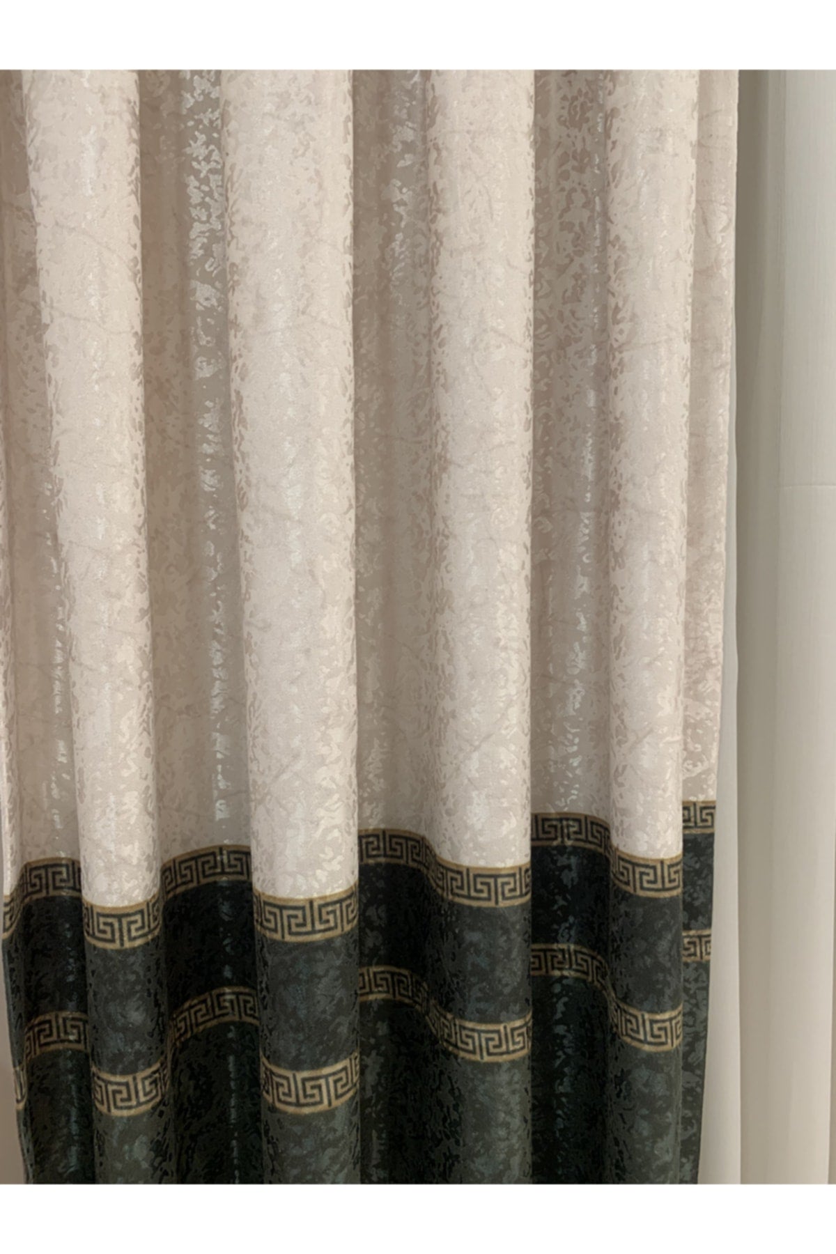Liva Model 1/2.50 Pleated Blackout Curtain