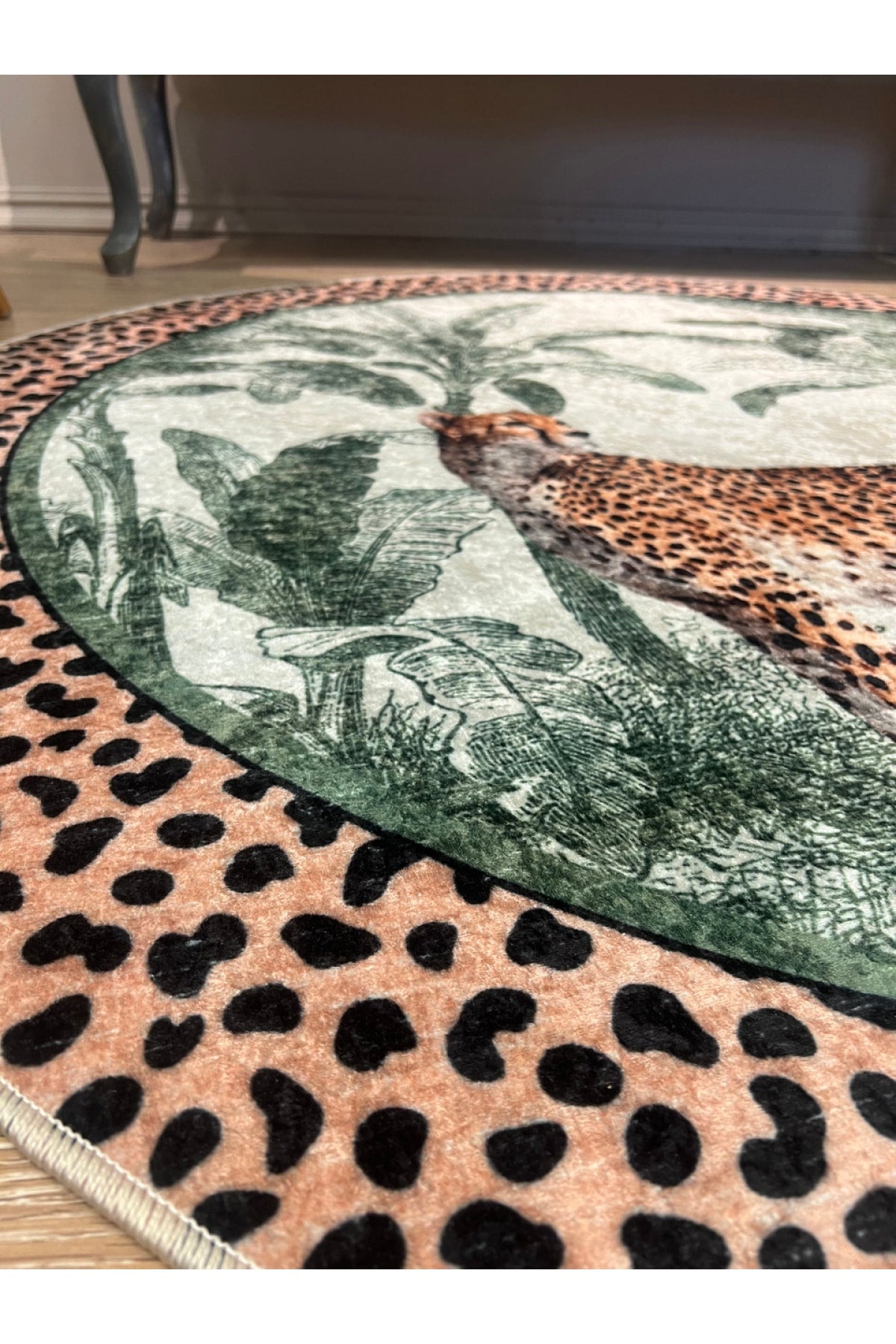 Cheetah Print Latex-Backed Round Rug